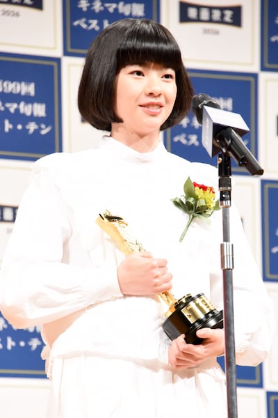 2025年 第99回キネマ旬報ベスト・テン表彰式より、新人女優賞を受賞した「ルノワール」の鈴木唯