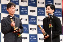 2025年 第99回キネマ旬報ベスト・テン表彰式より、左から李相日、吉沢亮