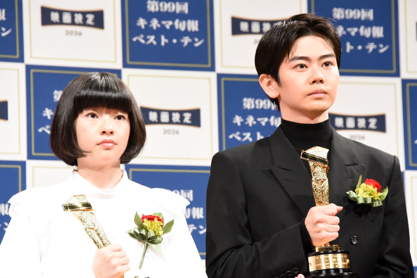 2025年 第99回キネマ旬報ベスト・テン表彰式より、左から鈴木唯、黒崎煌代