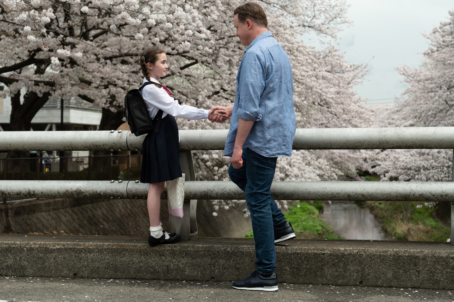 「レンタル・ファミリー」場面写真