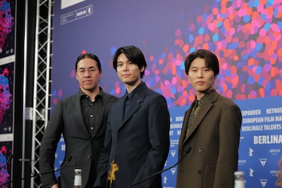 左から四宮義俊、萩原利久、入野自由