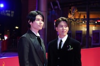 左から萩原利久、入野自由