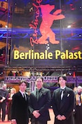 第76回ベルリン国際映画祭レッドカーペットの様子。左から入野自由、四宮義俊、萩原利久