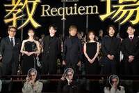 映画「教場 Requiem」初日舞台挨拶より、左から中江功、井桁弘恵、綱啓永、木村拓哉、齊藤京子、倉悠貴、猪狩蒼弥