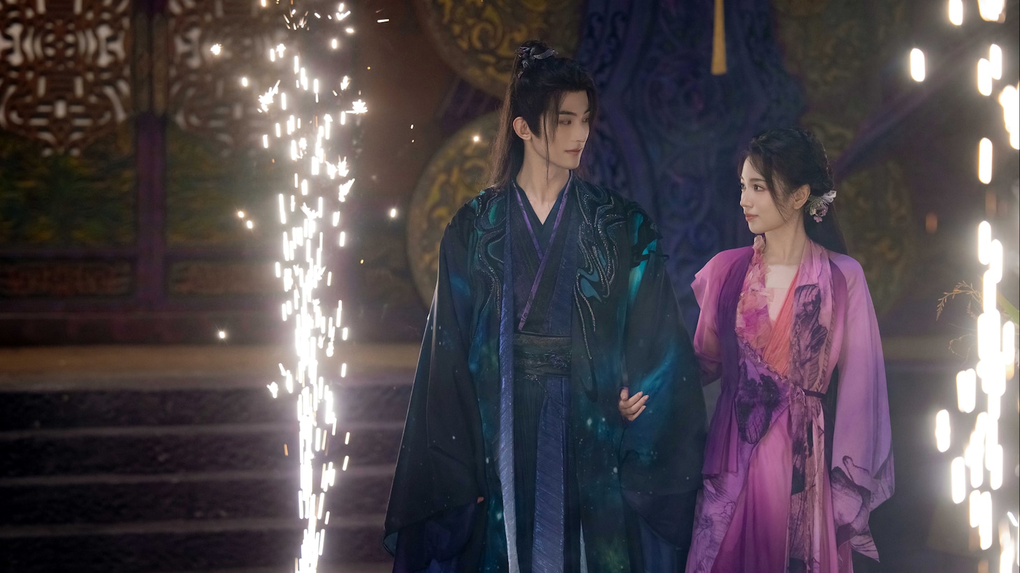 中国ドラマ「白月の誓い」場面写真。本作は中国で猫眼（Maoyan）熱度指数9660.74を記録。2025年における猫眼最高熱度の仙侠ドラマとなった