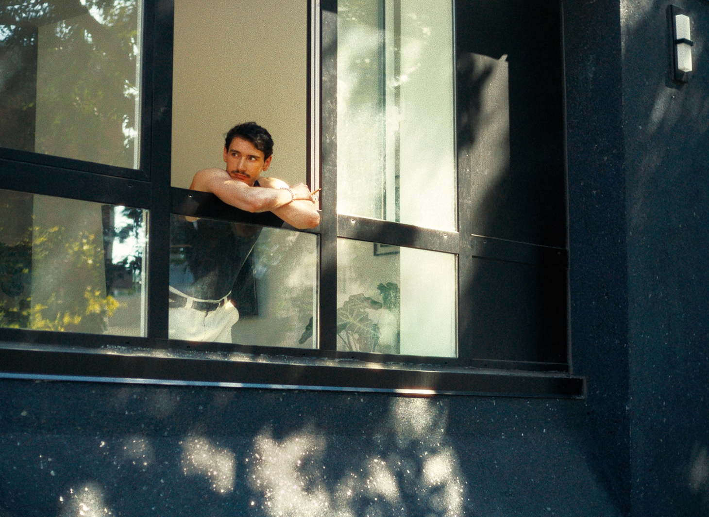 映画「ドランクヌードル」場面写真