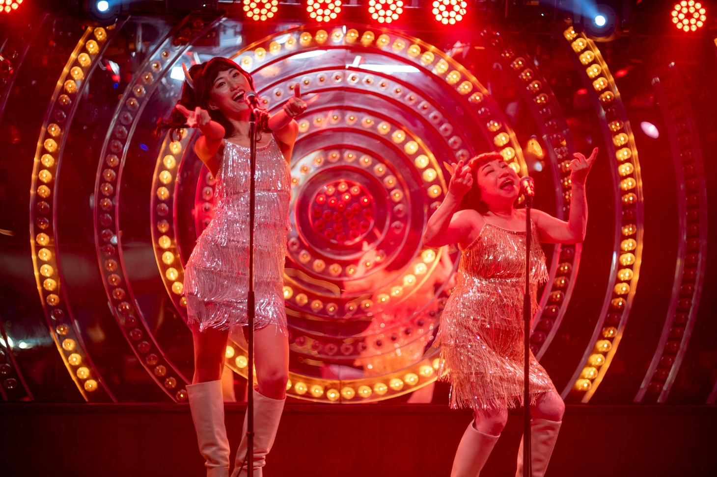 「レンタル・ファミリー」新場面写真