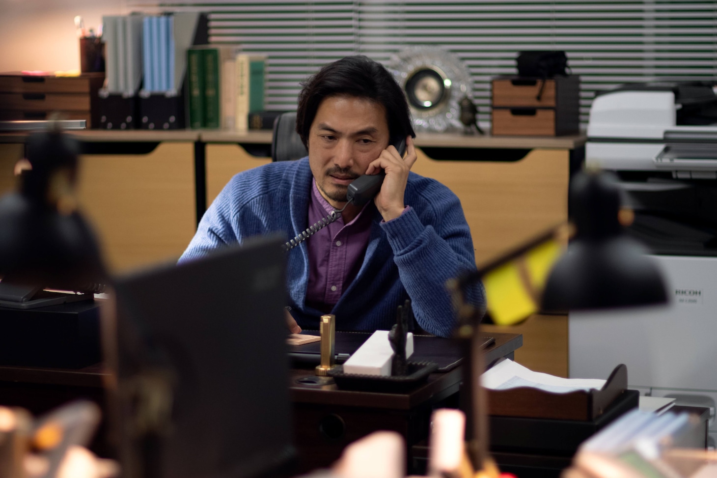 「レンタル・ファミリー」新場面写真