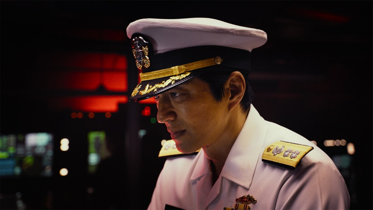 沈黙の艦隊 北極海大海戦」場面写真。大沢たかお演じる海江田四郎