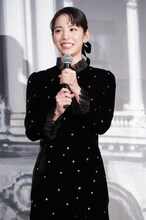 「パリに咲くエトワール」完成披露試写会に登壇した當真あみ