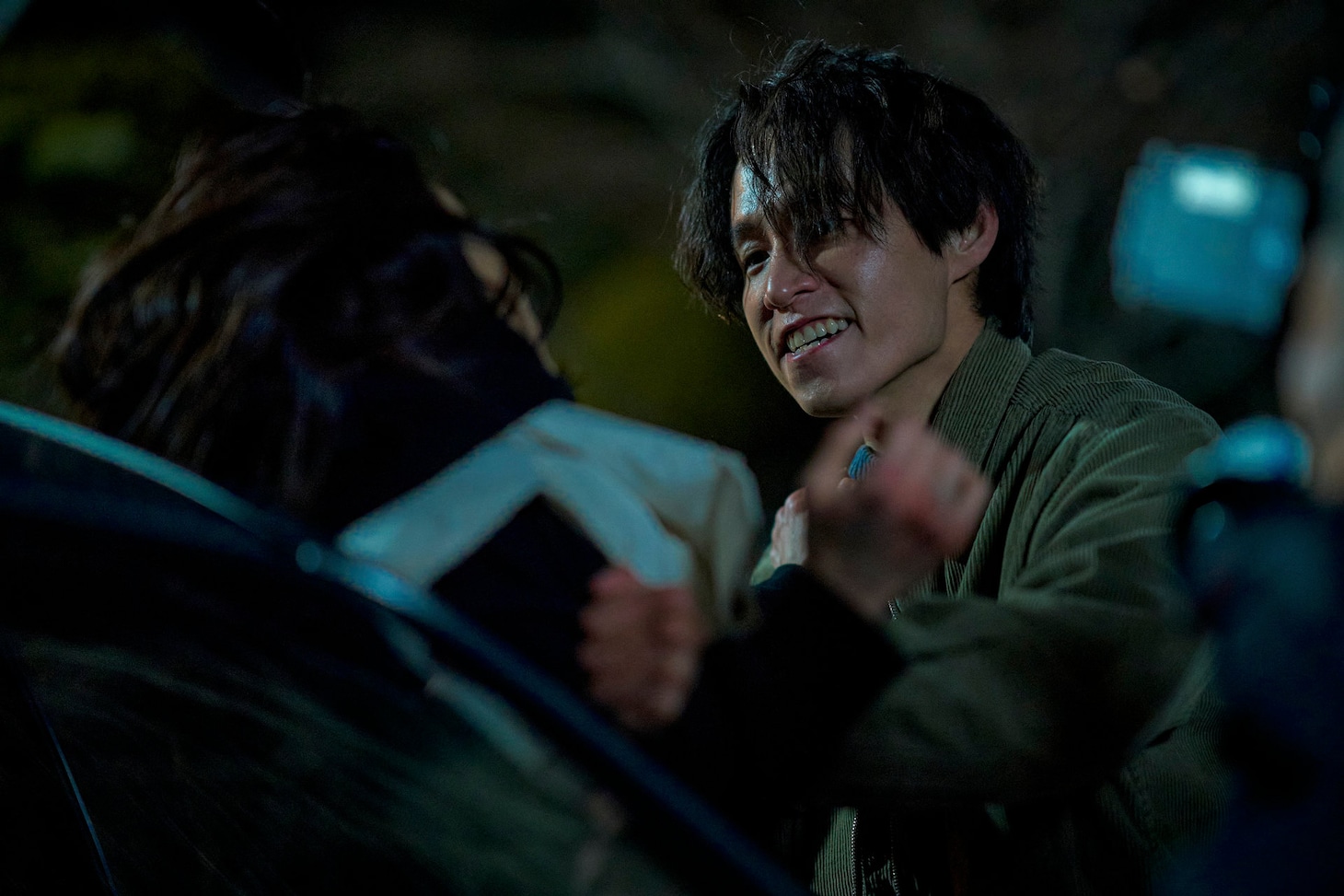 「白い車に乗った女」場面写真