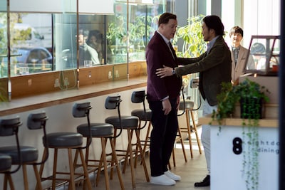 「レンタル・ファミリー」新場面写真