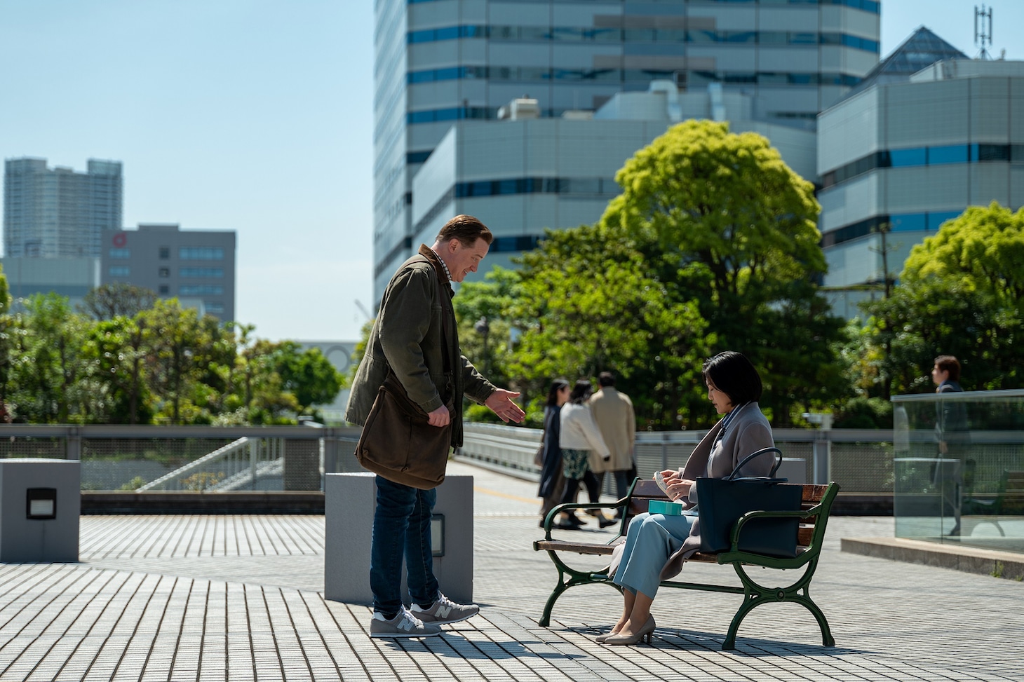 「レンタル・ファミリー」新場面写真