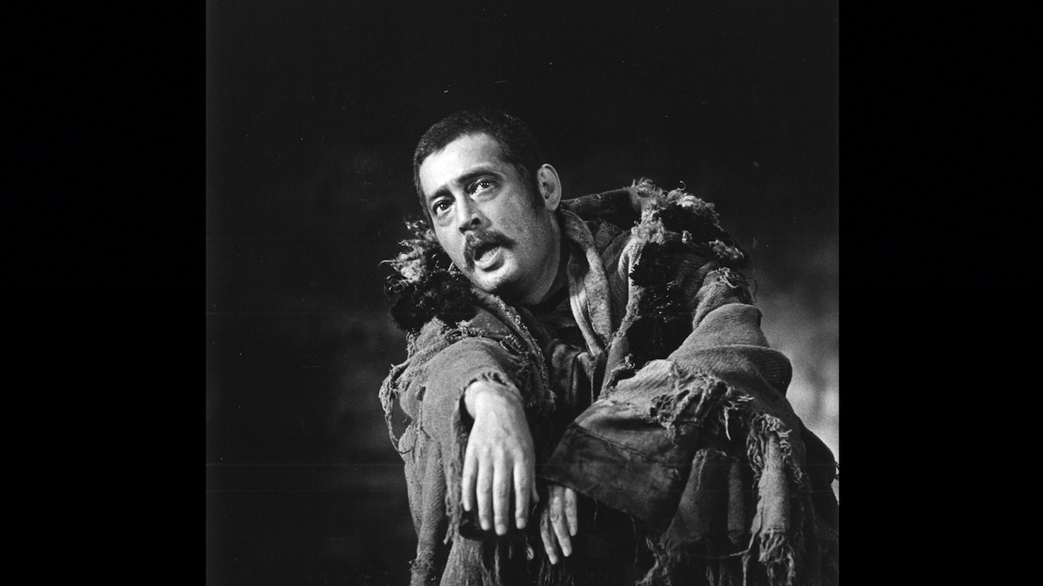 ETV特集「仲代達矢が歩んだ役者道」より。舞台「どん底」に出演した仲代達矢（1975年）