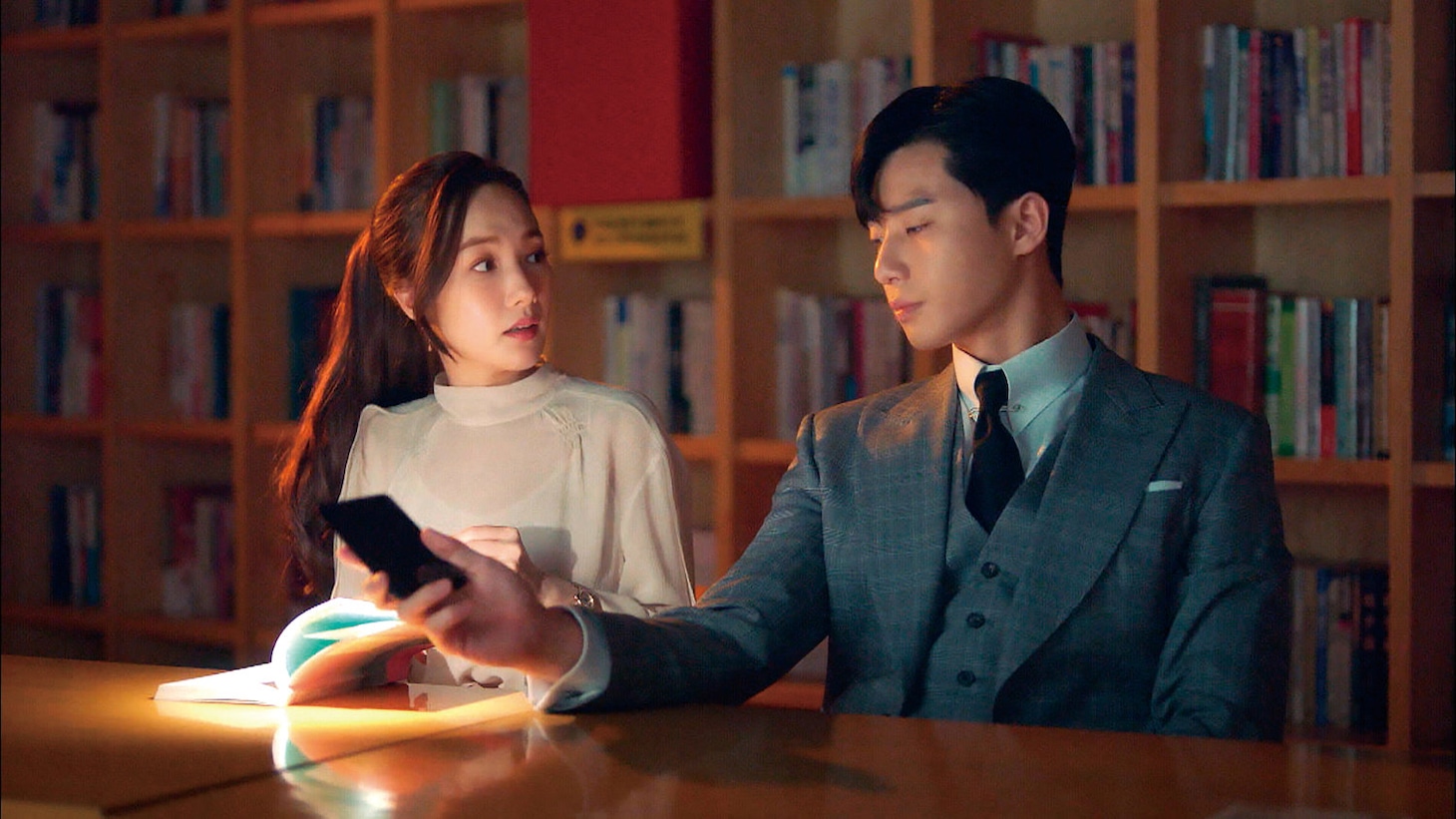 「キム秘書はいったい、なぜ？」場面写真