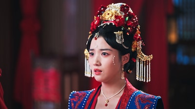 中国ドラマ「めぐり逢いの花婿」第1話より、ルー・ユーシアオ（盧昱暁）演じる簡明舒