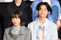 「GEMNIBUS vol.2」完成報告会より、「青い鳥」キャストの森七菜（左）と黒川想矢（右）