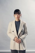 ドラマ「刑事、ふりだしに戻る」で主人公の恋人・佐伯美咲を演じる石井杏奈