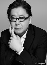 「10回切って倒れない木はない」の企画を手がける秋元康