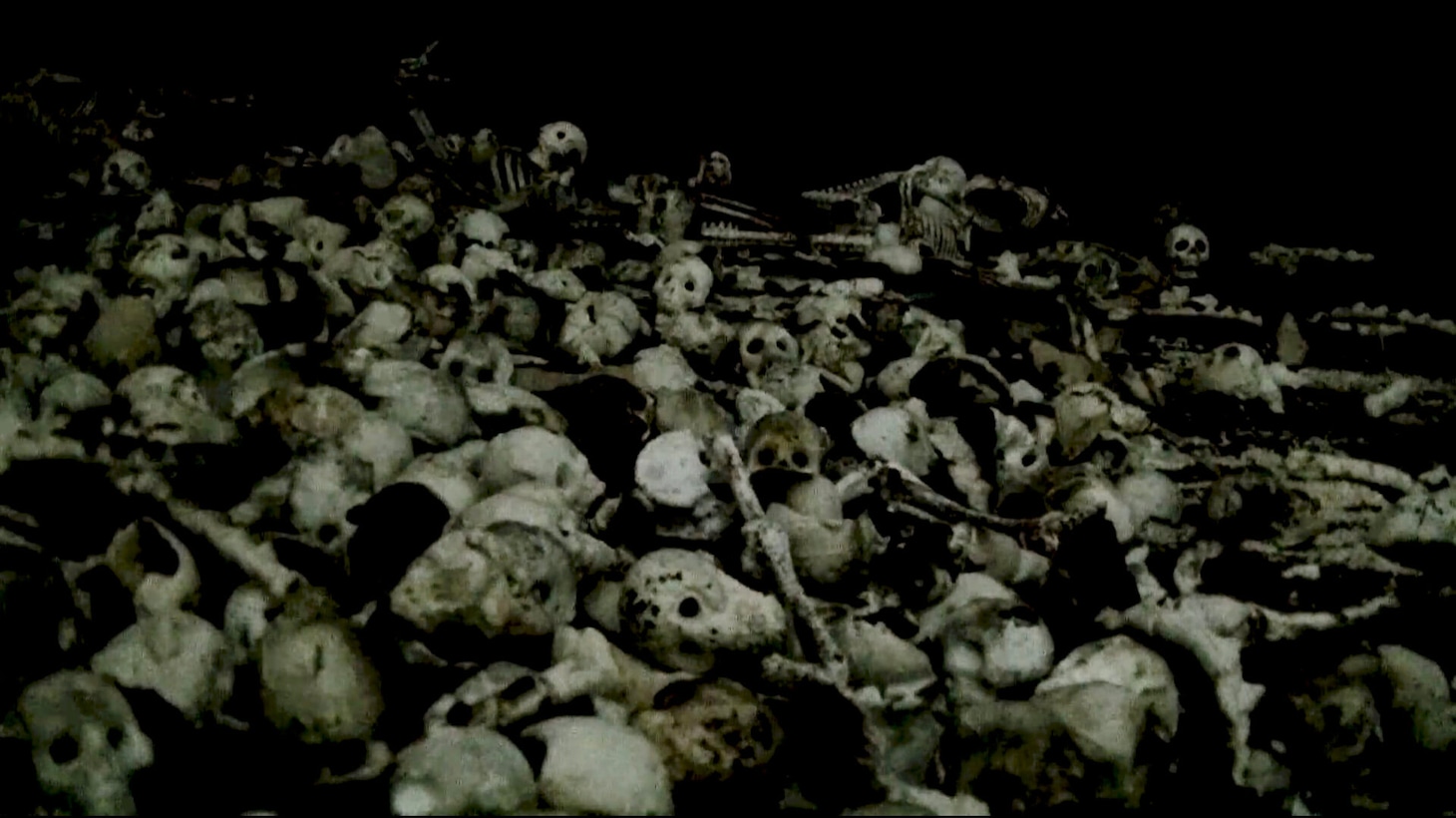 「a whisper」場面カット ©︎2017 takashi miwa