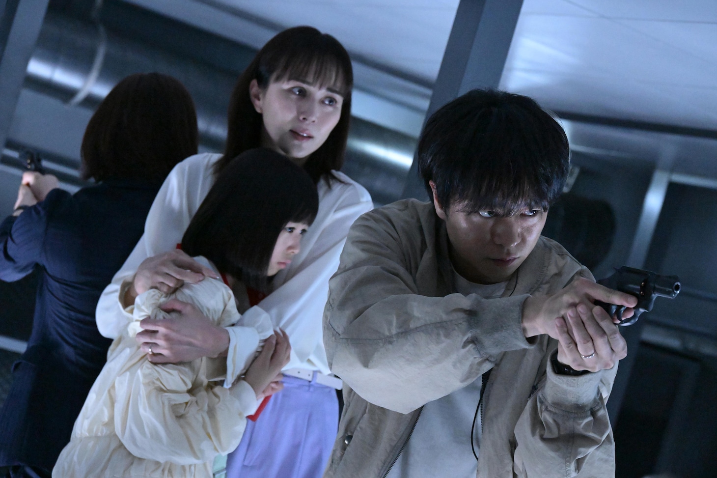 ドラマ「放送局占拠」場面写真