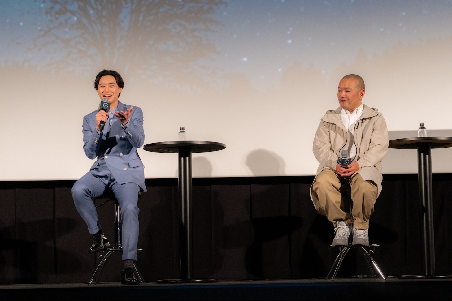 「JT RRP 新カテゴリ商品発表会」の様子。左から戸塚純貴、大根仁