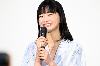 連続テレビ小説「風、薫る」試写会に出席した見上愛