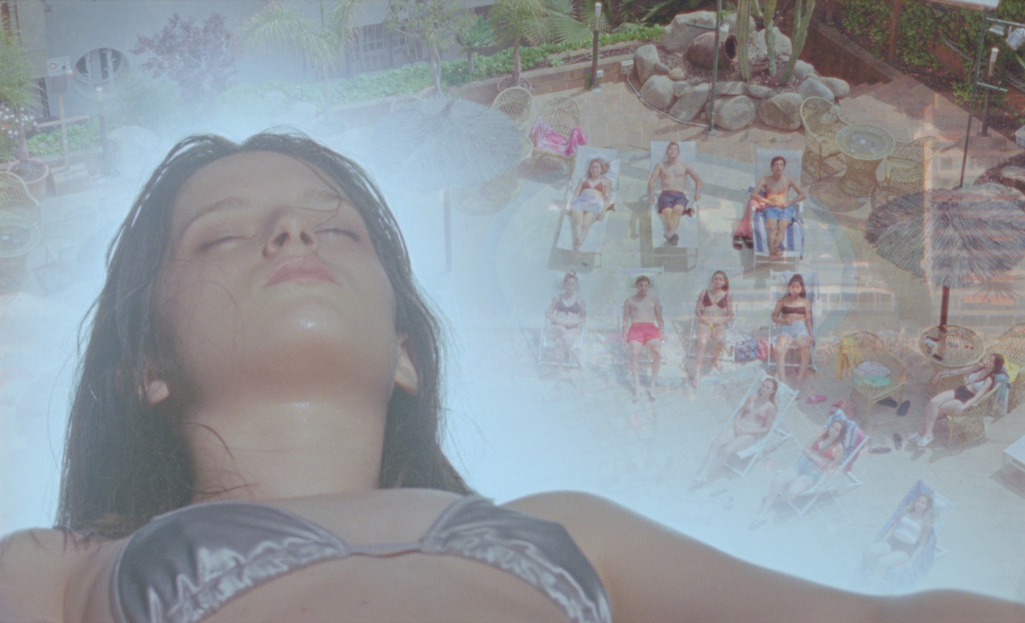 「輝ける傷（スペインでの休暇をめぐるかなり鮮明な白昼夢）」場面写真