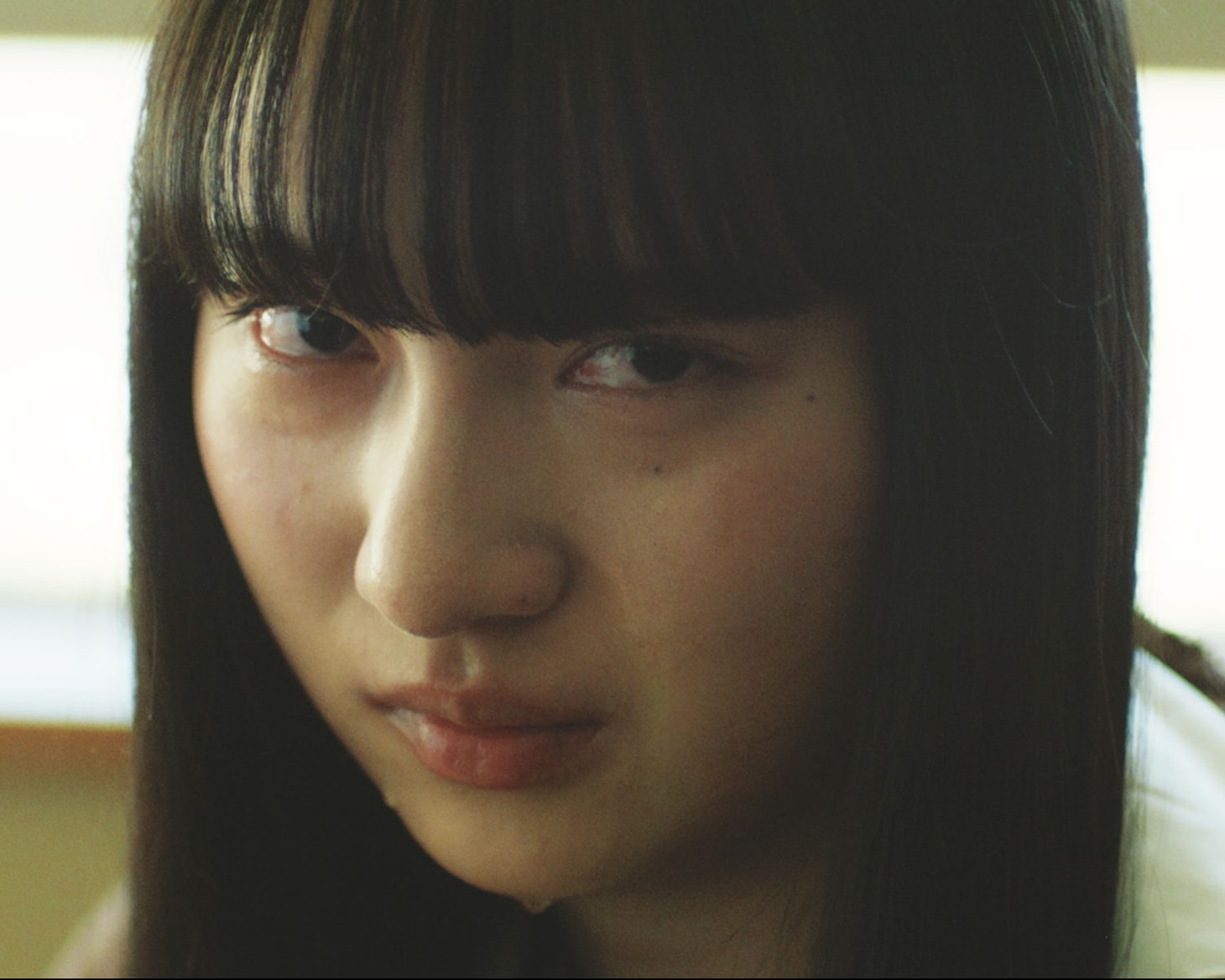 映画「インビジブルハーフ」平澤瑠菜演じるクラスの問題児・猫歌（にゃん）