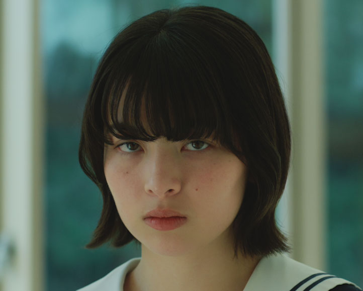 映画「インビジブルハーフ」シエラ璃砂演じる主人公・エレナ