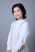 ドラマ「鬼女の棲む家」より、石田ひかり演じる星野明香里