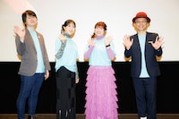 左からプロデューサーの成田真一郎、ユラ役の大西沙織、ゴブタ役の泊明日菜、MCを務めた赤ペン瀧川