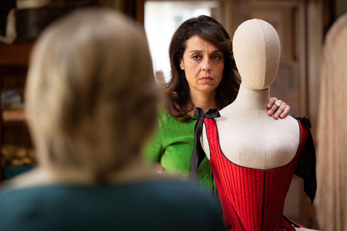 「ダイヤモンド 私たちの衣装工房」場面写真