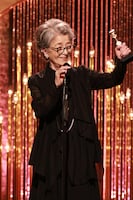 第49回日本アカデミー賞授賞式より、最優秀主演女優賞に輝いた倍賞千恵子 ©︎日本アカデミー賞協会