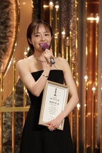 第49回日本アカデミー賞授賞式より、新人俳優賞に輝いた「ナイトフラワー」の森田望智 ©︎日本アカデミー賞協会