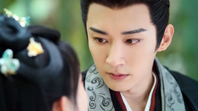 一族を滅ぼされた過去を持つ沈在野。演じたのは中国ドラマ「花間令＜かかんれい＞～Lost in Love～」のリウ・シュエイー（劉学義）