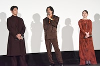 左から玉木宏、山﨑賢人、山田杏奈