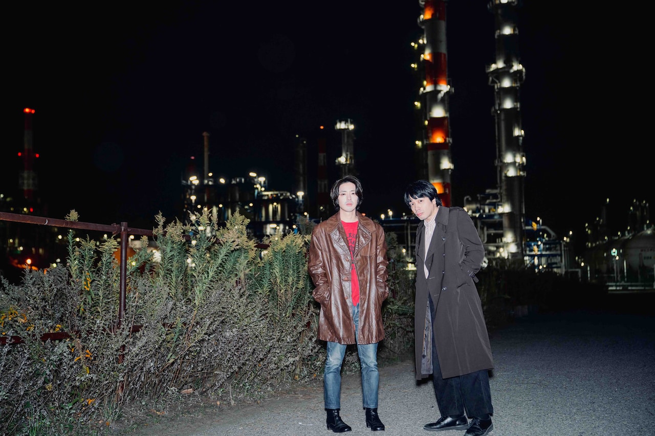 「ストリート・キングダム 自分の音を鳴らせ。」メイキング写真。ダブル主演を務めた若葉竜也（左）と峯田和伸（右）