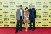 「Never After Dark／ネバーアフターダーク」でサウス・バイ・サウスウエスト（SXSW）2026に参加した穂志もえか（中央）、賀来賢人（左）、デイヴ・ボイル（右）