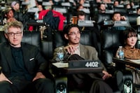 サウス・バイ・サウスウエスト（SXSW）2026にて、「Never After Dark／ネバーアフターダーク」公式上映に参加した穂志もえか（右）、賀来賢人（中央）、デイヴ・ボイル（左）