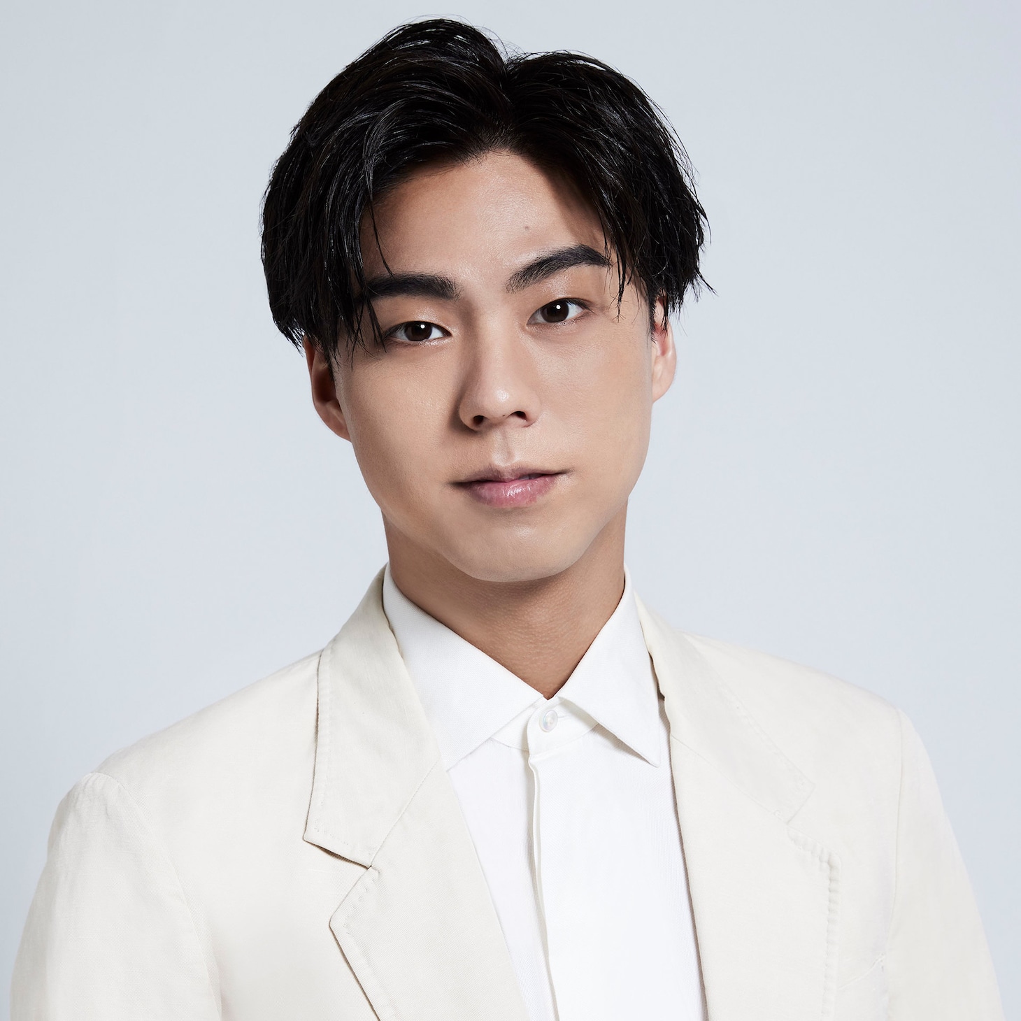 縦型ショートドラマ「なんでもないトマトなのに」に出演する小野塚勇人