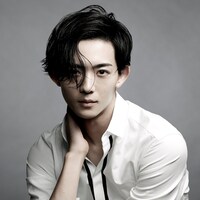 縦型ショートドラマ「なんでもないトマトなのに」で主演を務める竜星涼