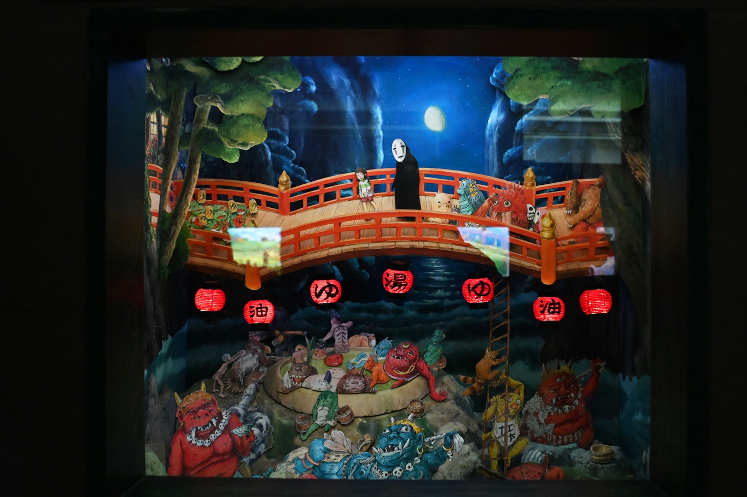 宮﨑駿のパノラマボックス「千と千尋の神隠し／鬼のふろ屋」