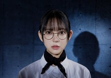 「ディープリベンジ-顔を捨てた家政婦-」で主人公・佐藤香子を演じる堀未央奈。自分を殺そうとした元夫とその妻の家に“家政婦”として潜入する