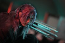 映画「SAKAMOTO DAYS」より、全身に武器を仕込んだ改造人間の鹿島（塩野瑛久）