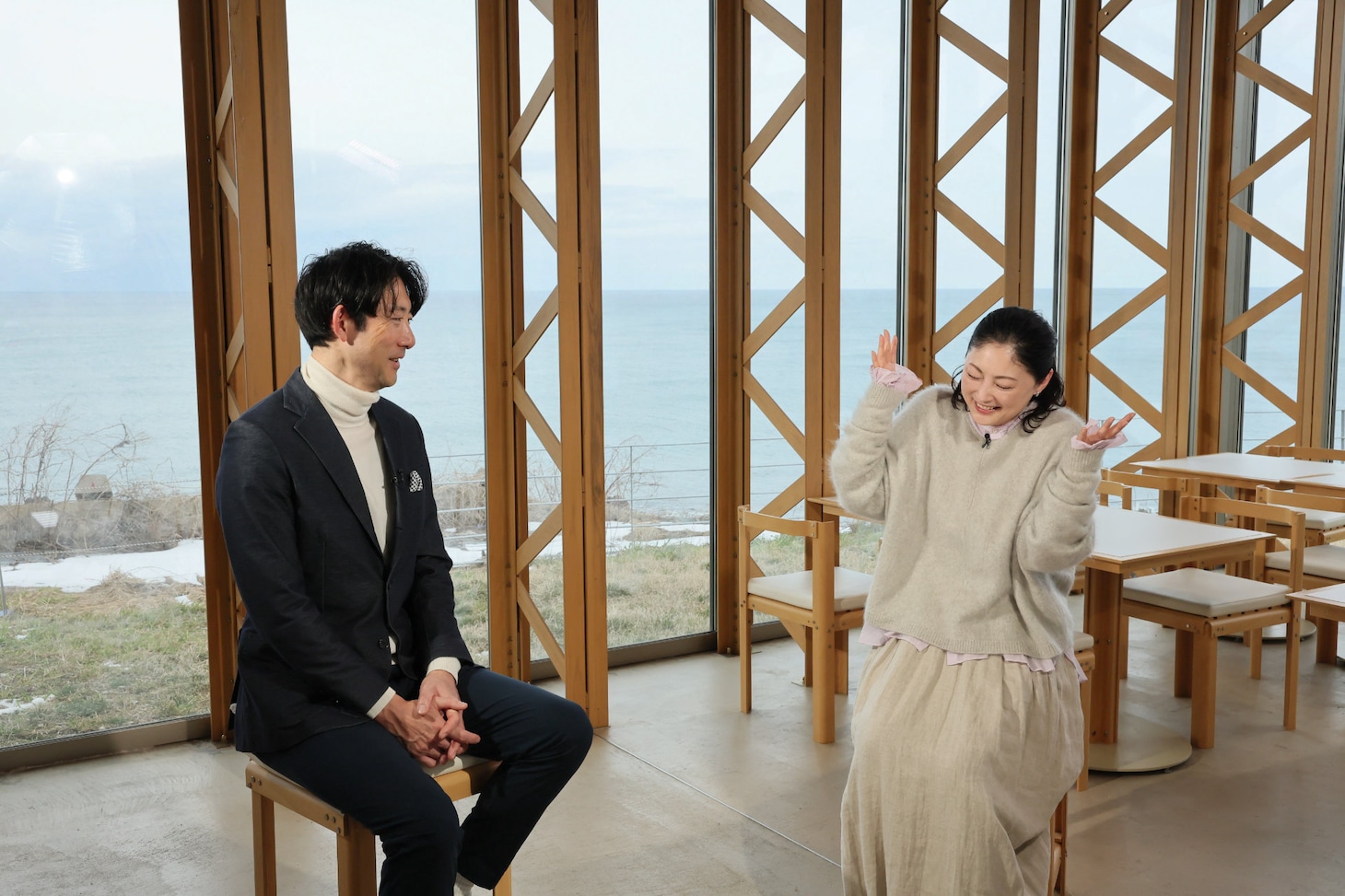 3月20日放送のNHK総合「インタビュー ここから」に出演した常盤貴子（右）