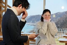 3月20日放送のNHK総合「インタビュー ここから」に出演した常盤貴子（右）