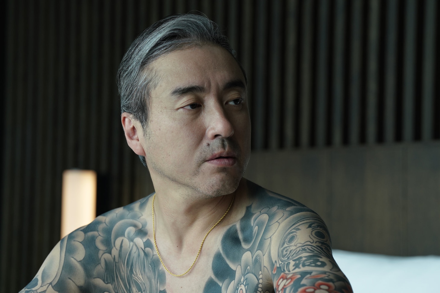 Netflixシリーズ「九条の大罪」場面写真。ムロツヨシ演じる京極清志