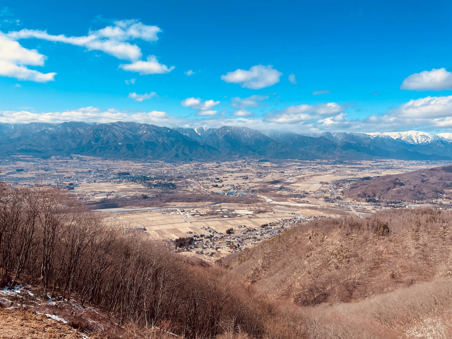 早春を迎えようとする長野県安曇野市