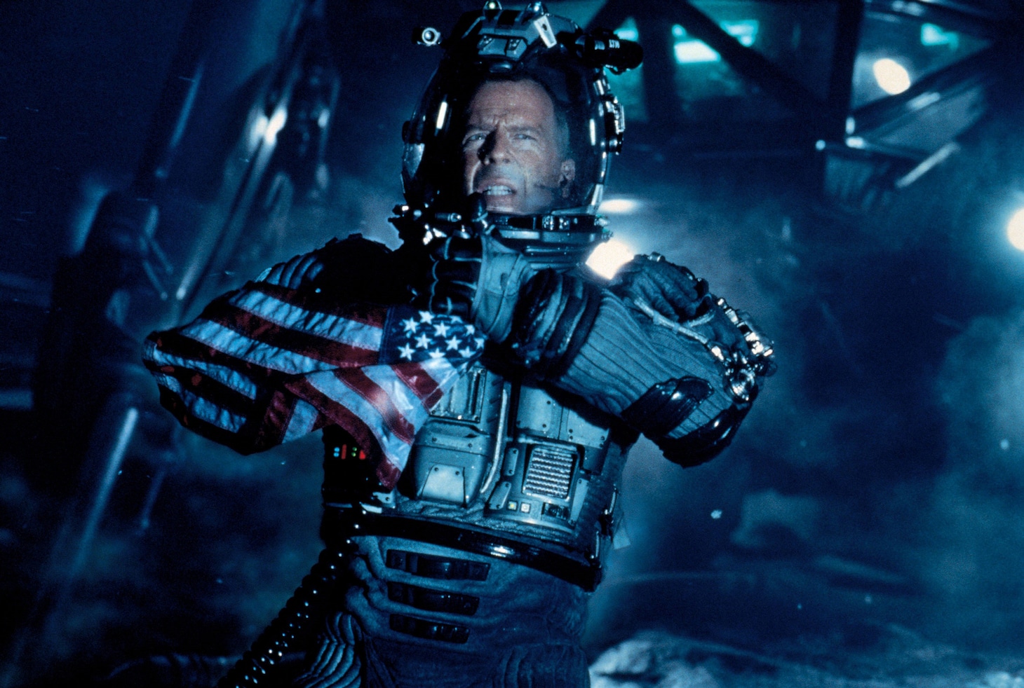 「アルマゲドン」場面写真 ©1998 Touchstone Pictures and Jerry Bruckheimer, Inc. All Rights Reserved.